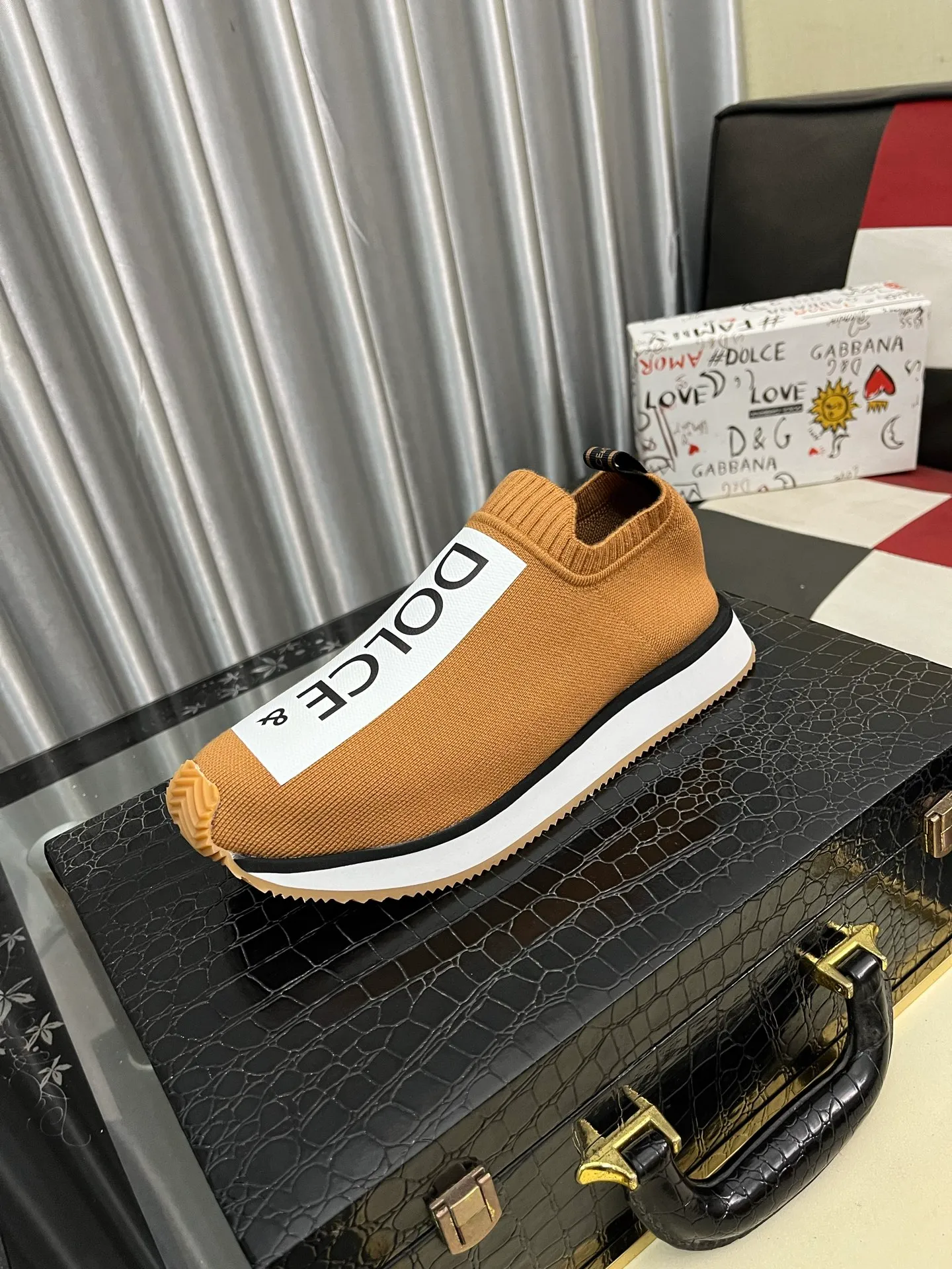 Men's men's shoes 💰420⌚️⌚️【DG～】couple casual shoes 2025z cabinet sales simultaneously 🔶Size: 35-46#️⃣ 🔷8 colors🔜The upper is made of multi-material splicing➕Mesh lining, comfortable and breathable, sole: original comfortable and wear-resistant outsole, ⚠️real thing📱photographed🎬real thing is better📢📢📢